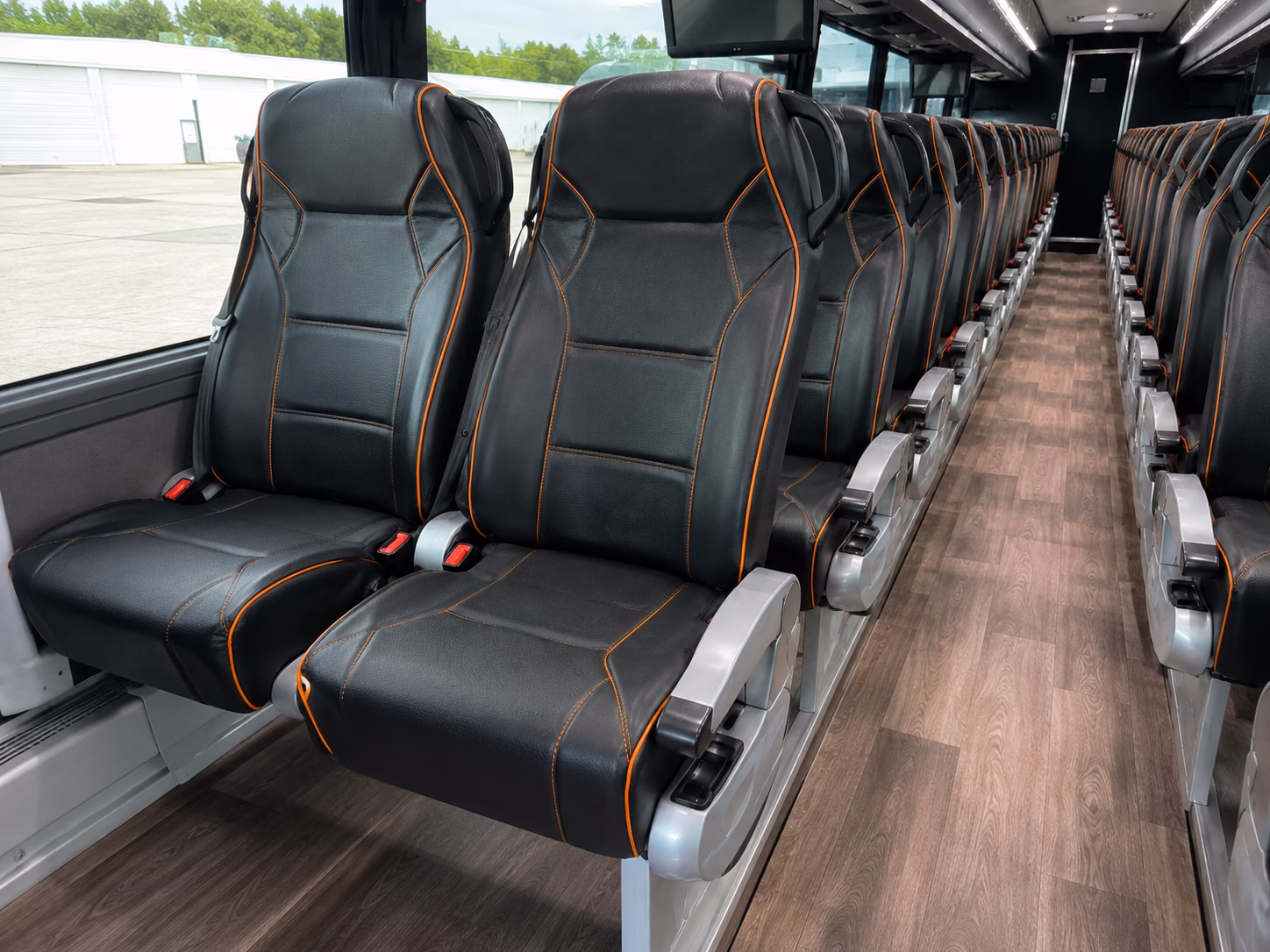 wine tour bus rentals starting in downtown frederick